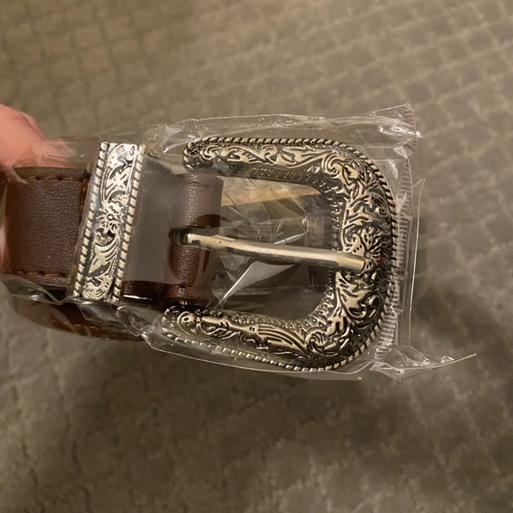 NWT Brown western style belt silver detailing - Picture 2 of 4